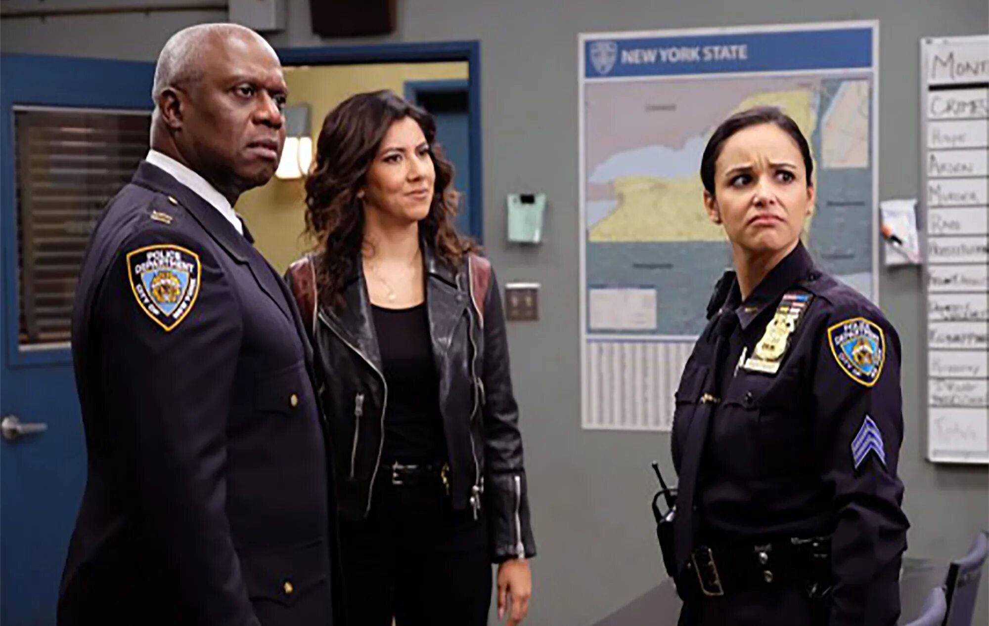 Бруклин 9-9. Бруклин 99 6. Brooklyn nine-nine franco mccoy. Кадры из бруклин 9-9. Бруклин 99 6.