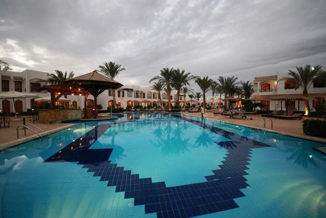 Coral hills 4. Coral Hills Sharm el Sheikh 4 *. Шарм-Эль-Шейх / Sharm el Sheikh Coral Hills Resort 4*. Coral Hills Resort Шарм-Эль-Шейх Хадаба. Coral Hills SSH 4*.