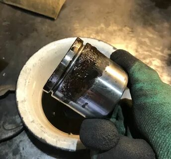 Когда менять поршневую