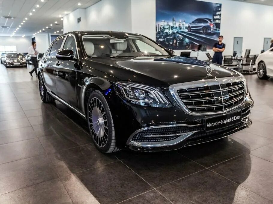 Mercedes майбах. Mercedes-Benz x222 s600 Maybach. Мерседес 222 Майбах. Mercedes Benz Maybach s600. Мерседес Майбах s560.