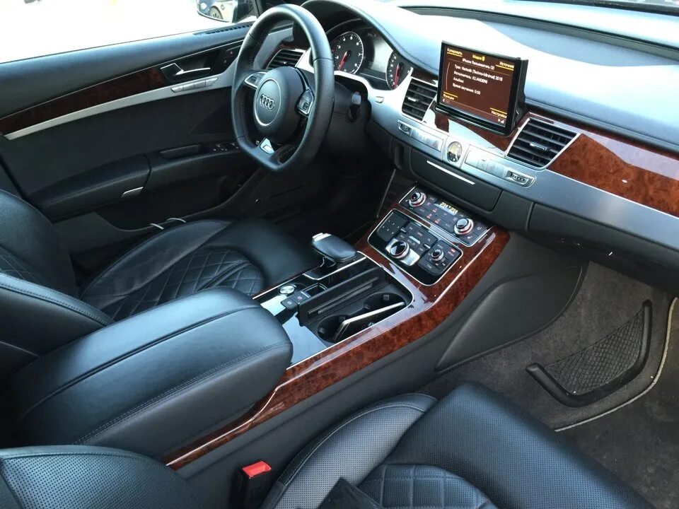 Ауди а8 максимальная комплектация. Ауди а8 лонг 2005. Audi a8 long 2014. Ауди а8 лонг. Audi a8 2016.