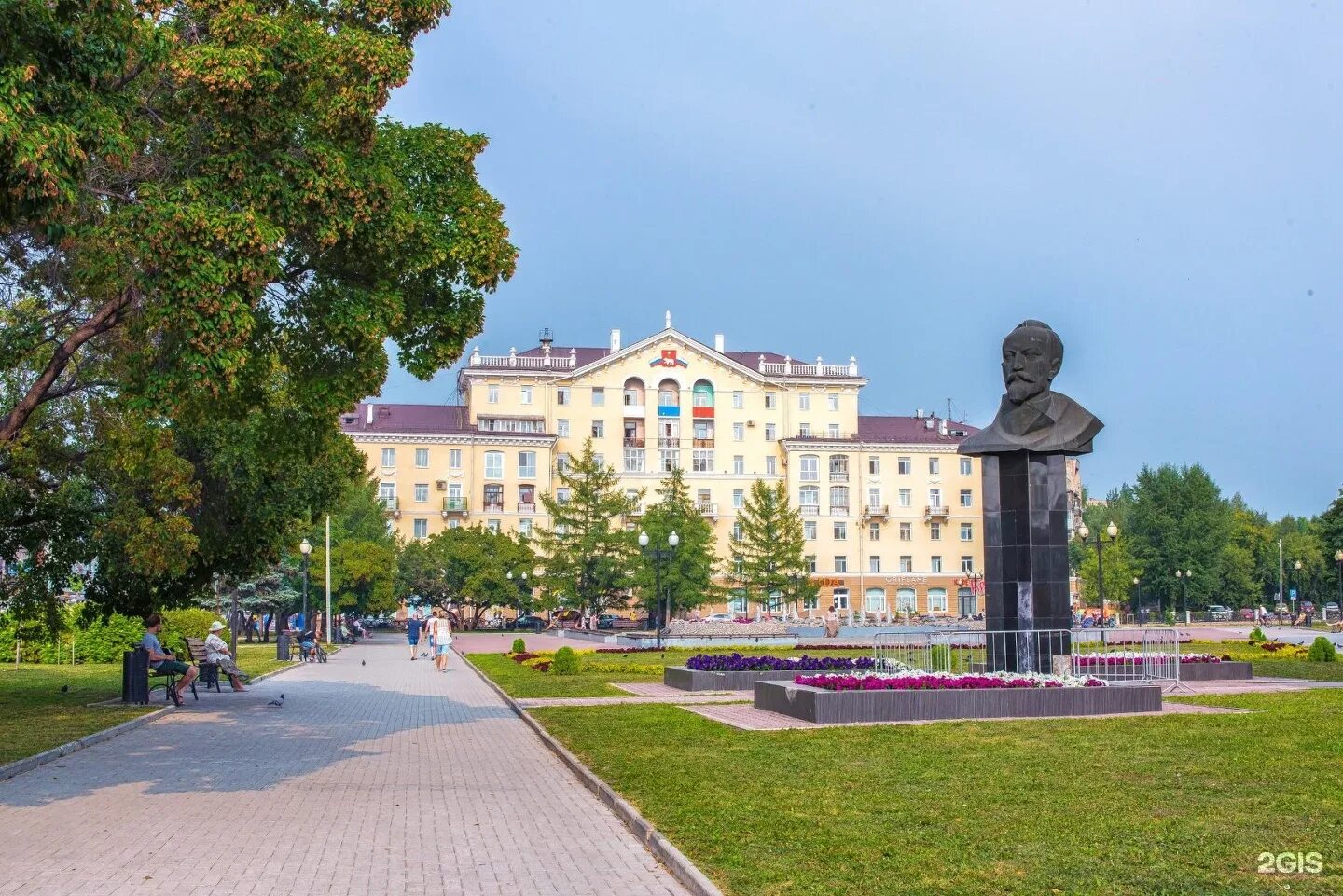 Пермь р н дзержинский. Дзержинский пермь. Стелла кировский район пермь. Бюст дзержинского (пермь). Фонтан в сквере дзержинского пермь.