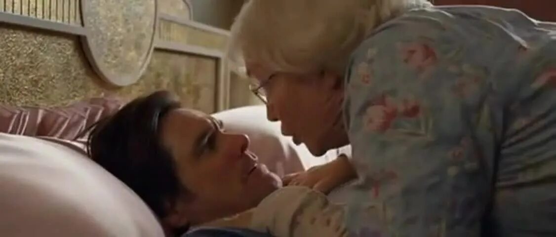 Бабушка даст полизать. Джим Керри всегда говори да. Всегда говори да Джим Керри старушка. Всегда говори «да» (2008). Всегда говори да бабуля.