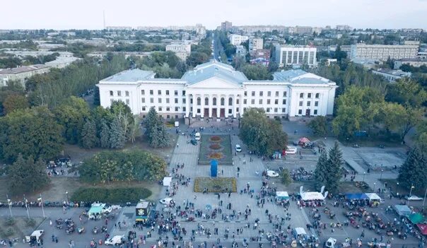 Краматорск население численность. Краматорск площадь города. Краматорск площадь. Площадь центр краматорск. Г.