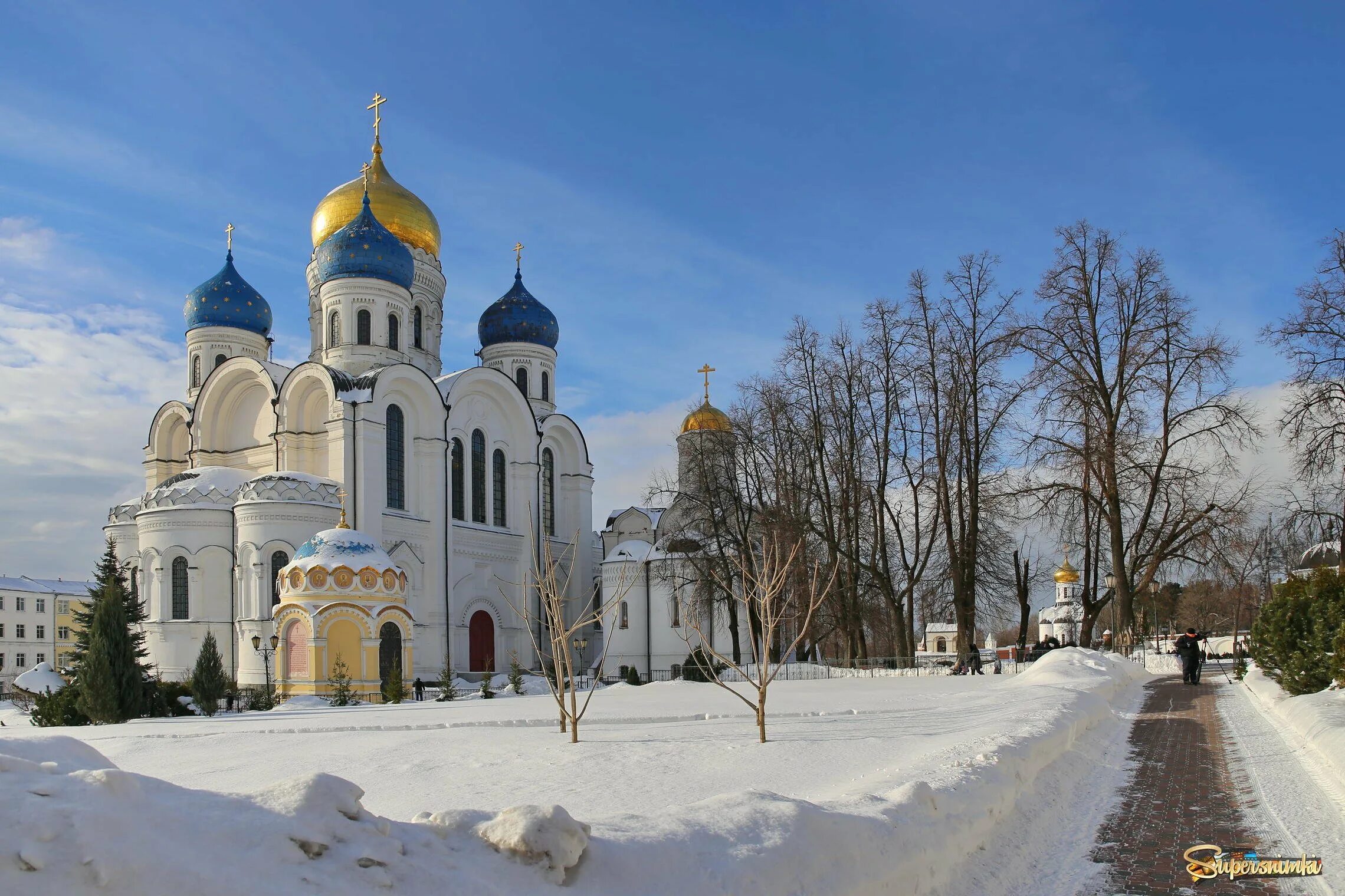 Сайт николо угрешского монастыря. Спасо Преображенский собор Угрешский монастырь. Преображенский храм Николо Угрешский монастырь. Свято-Никольский Угрешский мужской ставропигиальный монастырь. Спасо-Преображенского собора Николо-Угрешского мужского монастыря.