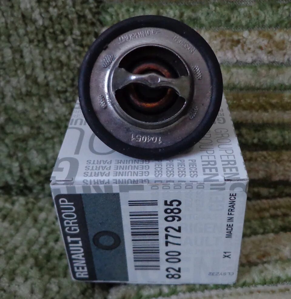 Оригинальный термостат рено логан. Оригинальный термостат рено логан. 6 на 89 гр. Оригинальный термостат на рено логан 1. 6 8 8200772985.
