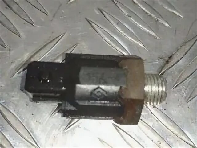 Рено меган датчик детонации. Датчик детонации рено логан. 4 8 клапанов. Рено меган датчик детонации. Датчик детонации к4м.