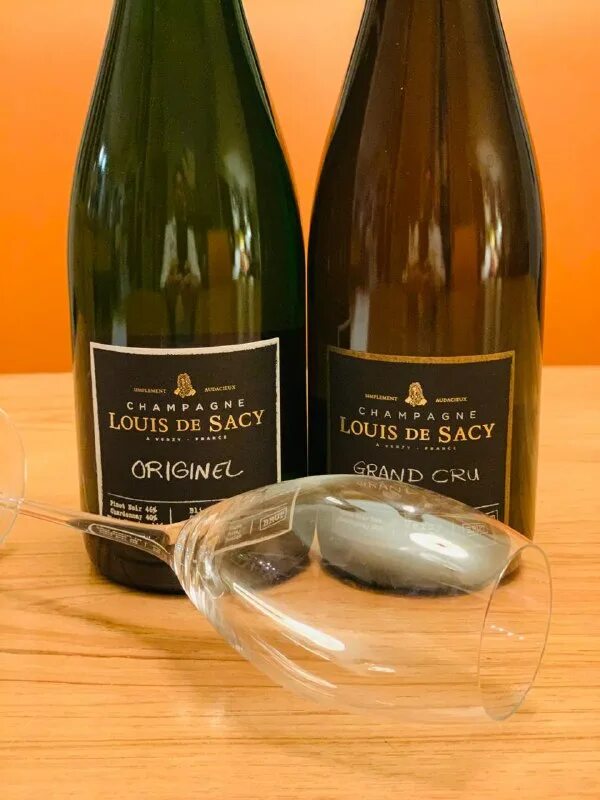 Simple wine шампанское. Рождество париж шампанское. Шампанское cuvee. Мар де фрадес альбариньо. Вино эстетика.