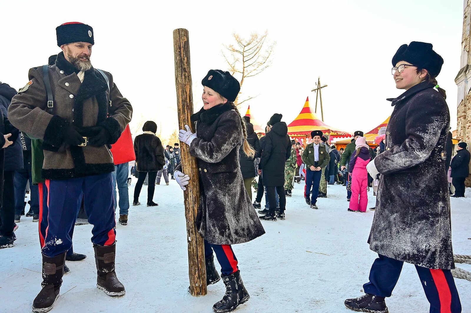 Сибирская Масленица Сухобузимское 2023. Масленица профессиональная фотосессия. Масленичные гуляния картузы. Масленица Красноярск. Масленица в красноярске 2024 мероприятия