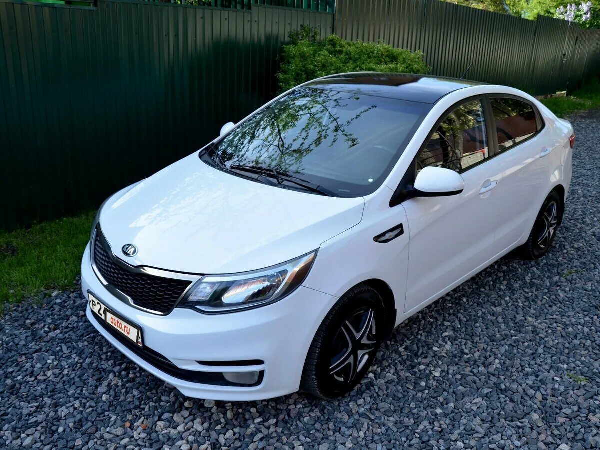 Купить б/у Kia Rio III Рестайлинг 1.6 AT (123 л.с.) бензин автомат в Воронеже: с