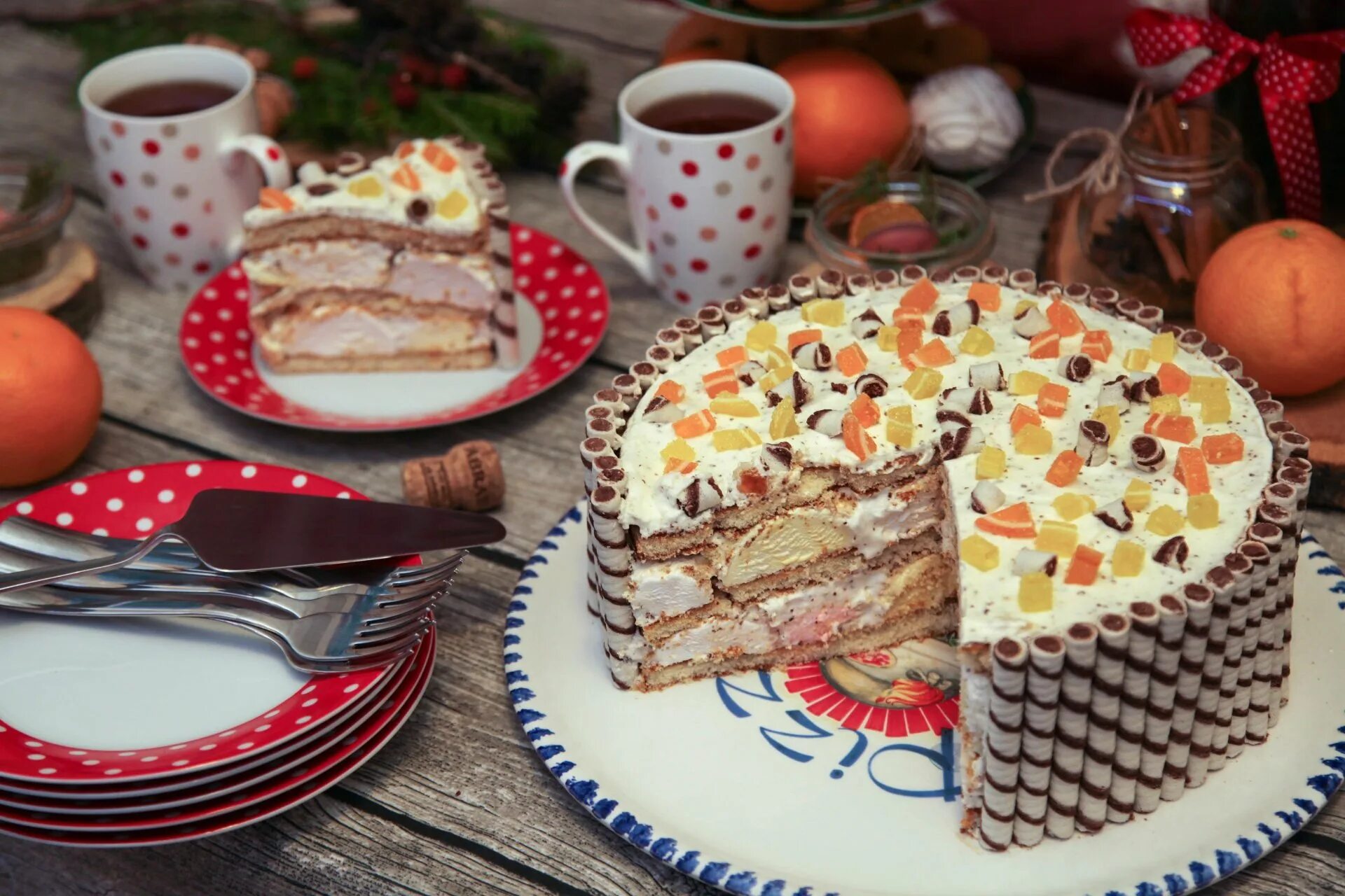 Домашняя кухня торты. Торты и пироги. несладкий торт. тортик праздничный. праздничный стол с тортом.