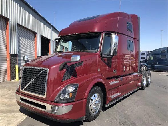 Volvo vnl sleeper. Вольво 780 фото. Volvo 780 coupe. Volvo vnl 780 2016. Вольво 780 фото.