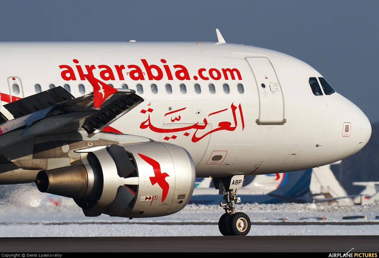 Айр арабиан. Эйр Арабия самолеты. Air Arabia a320. Лоукостер Air Arabia. Самолеты авиакомпании аирарабия.