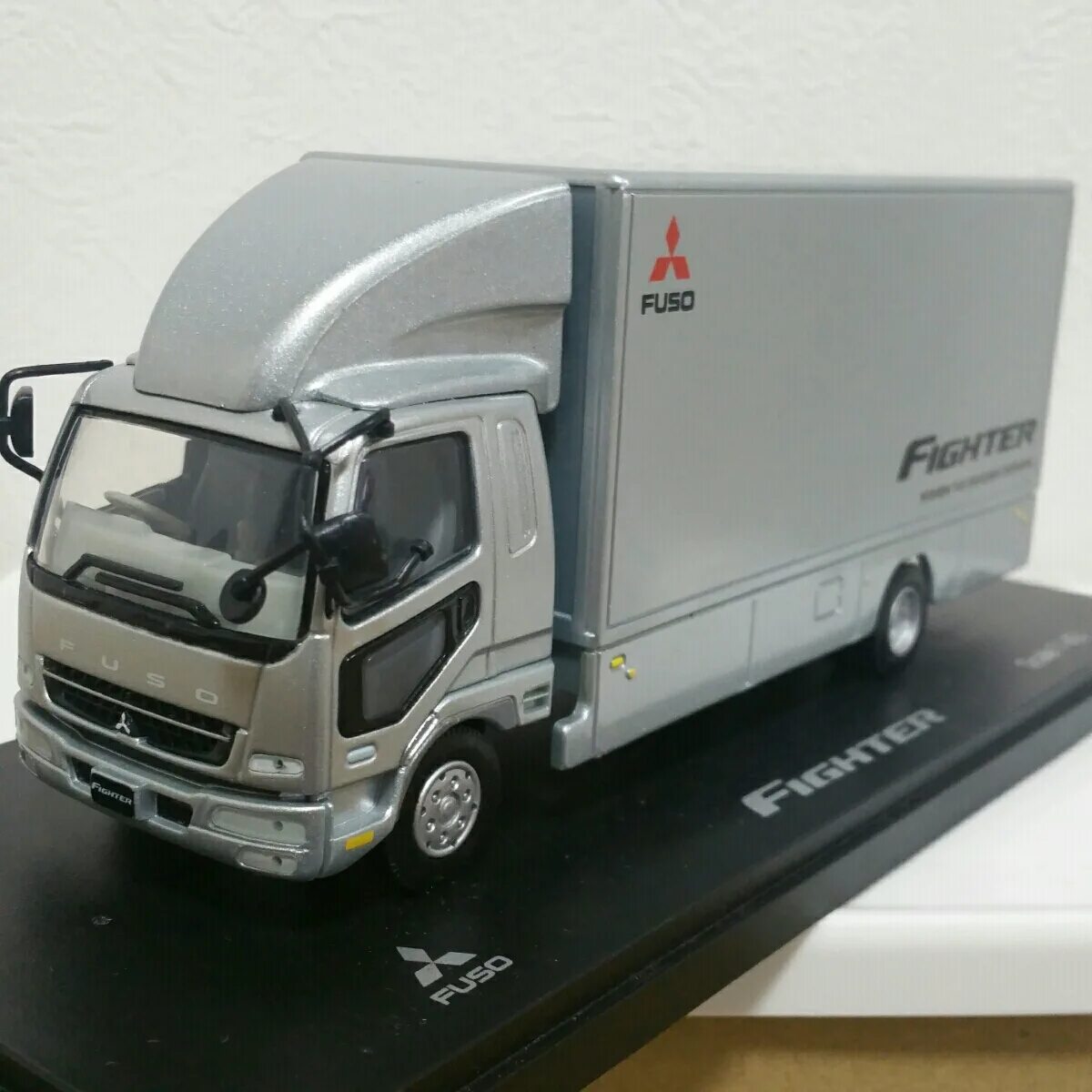 Митсубиси файтер купить. Mitsubishi Fuso 1/43. Митсубиси Фусо игрушка Diapet 1:43. Масштабная модель 1 43 Митсубиси Кантер Фусо. Митсубиси Fuso Truck 1993.