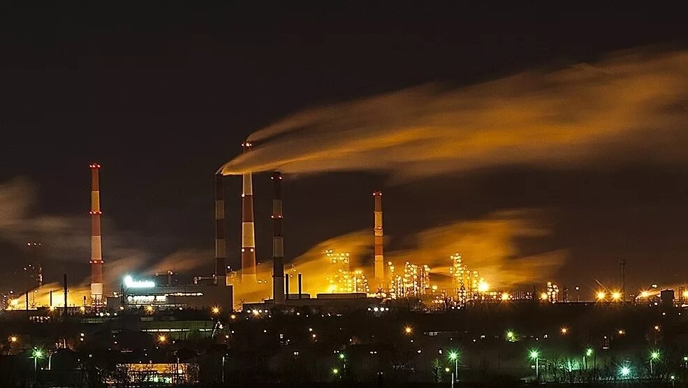 Куйбышевская грэс в самаре. Куйбышевский нефтеперерабатывающий завод. Куйбышевский нефтеперерабатывающий завод самара. Сызранский нефтеперерабатывающий завод. Куйбышевский нефтеперерабатывающий завод самара.