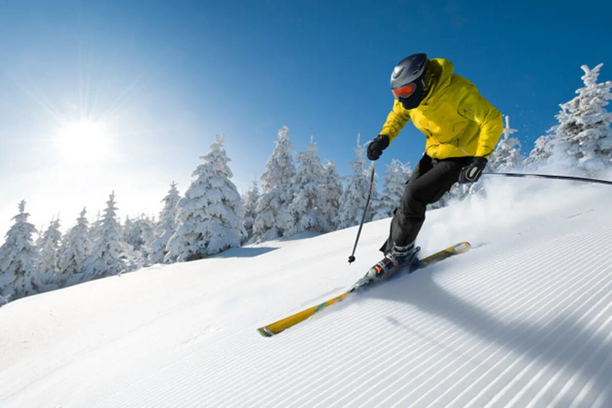 Горнолыжный спорт. Горные лыжи. Лыжи спорт. Лыжник. Ice skis