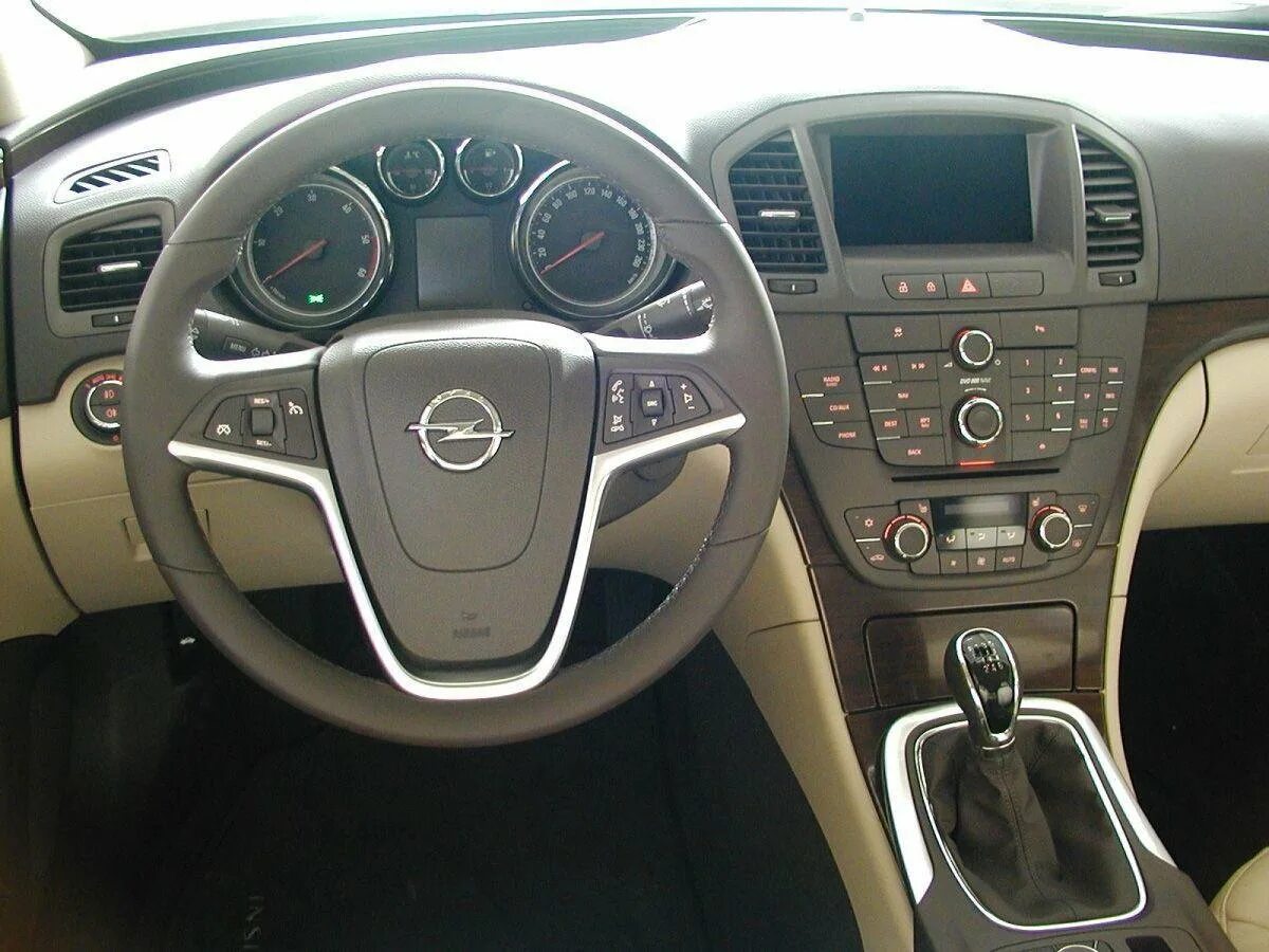 Опель Инсигния 2008. Инсигния 2008 салон. Opel Insignia 2008 салон. Опель Инсигния 2007.