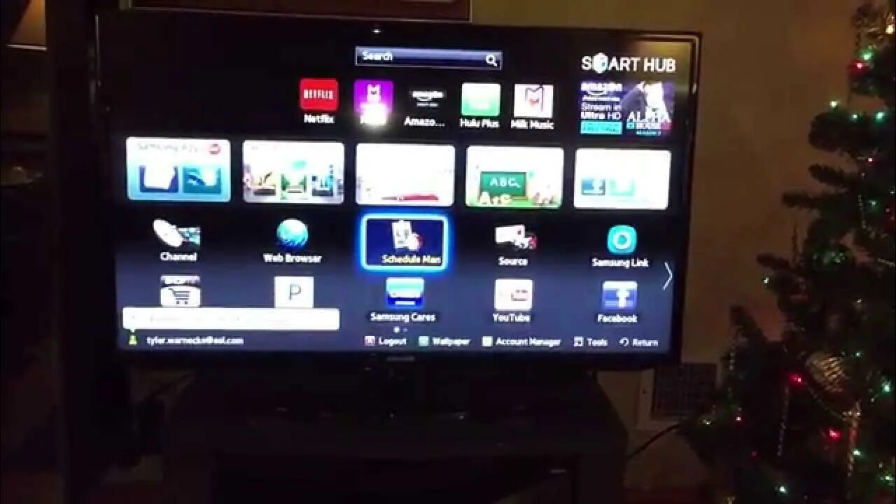 Какой формат видео для телевизора. Samsung 5 Series 32 Smart TV телевизор. Телевизор Samsung 5 Series 32 5300. Комплектация телевизора самсунг 32ue5300. FHD Smart TV t5300 Series 5.