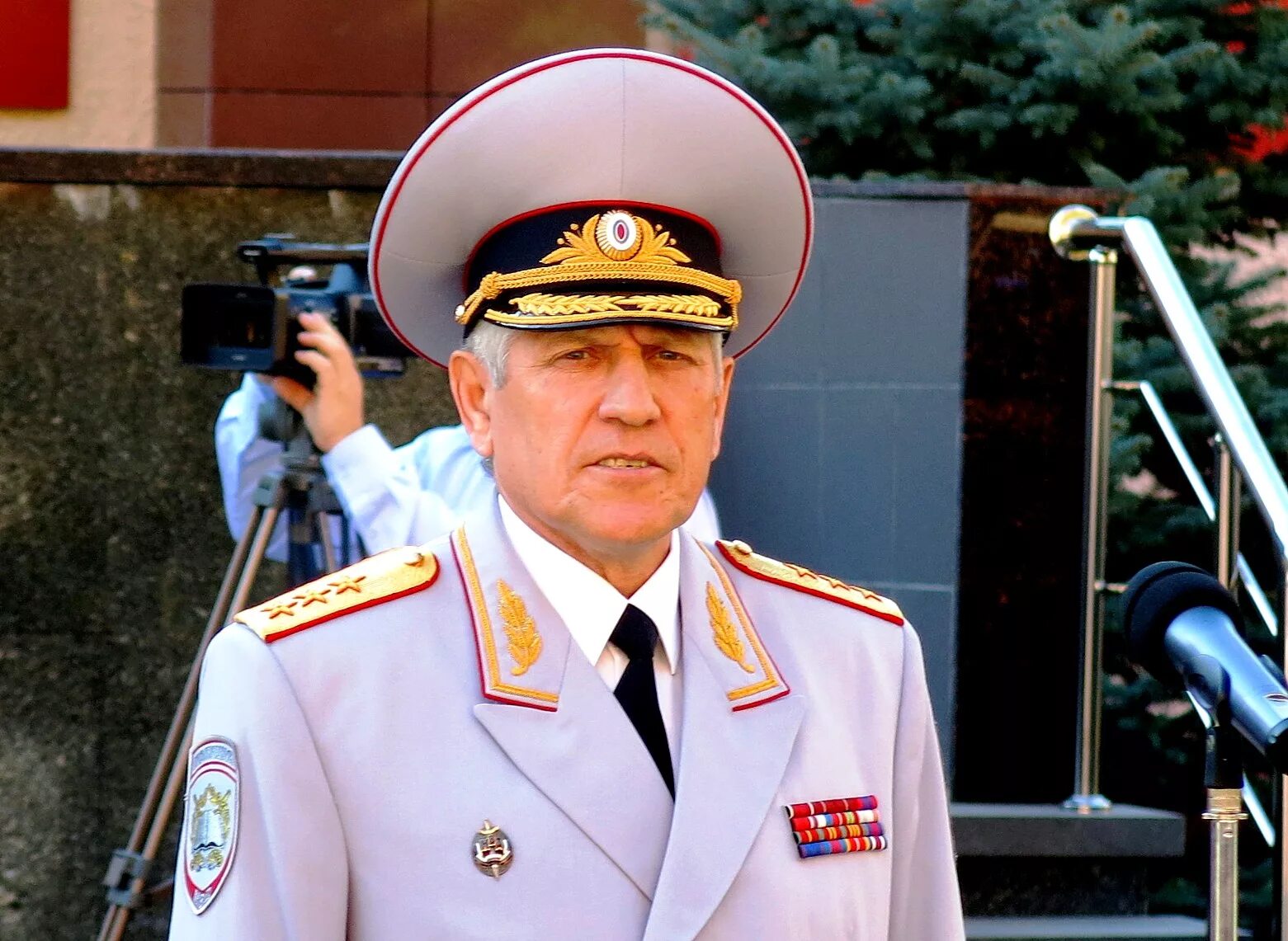 Экс-начальник московской полиции решил перебраться на ПМЖ на Кипр