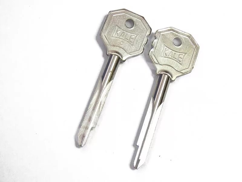 Совсем ключ. Ключ от дверей мпп9. Заготовки ключей для е38. Входной ключ 15bpvd. Заготовка ключ от двери 21213 артикул.