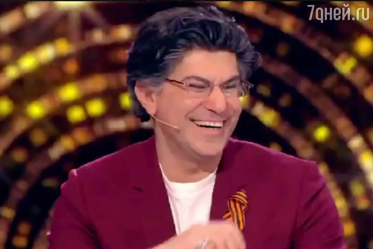 Николай цискаридзе сегодня вечером. Цискаридзе галкин малахов. Николай цискаридзе сейчас. Выпуск программы сегодня вечером с цискаридзе. Сегодня вечером с николаем цискаридзе 2022.