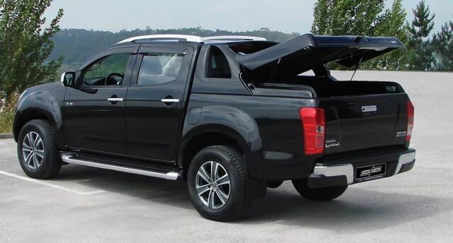 Исудзу макс купить. Isuzu d-Max fullbox. Isuzu d-Max 2021. Исудзу ди Макс 2021. Isuzu d-Max 2022.