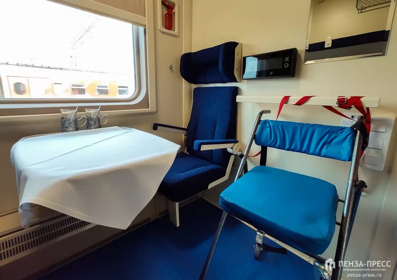 вагон св ржд. купе 2у 033м. вагон 01 люкс 1м фпк. купейный вагон 2к. св купе.