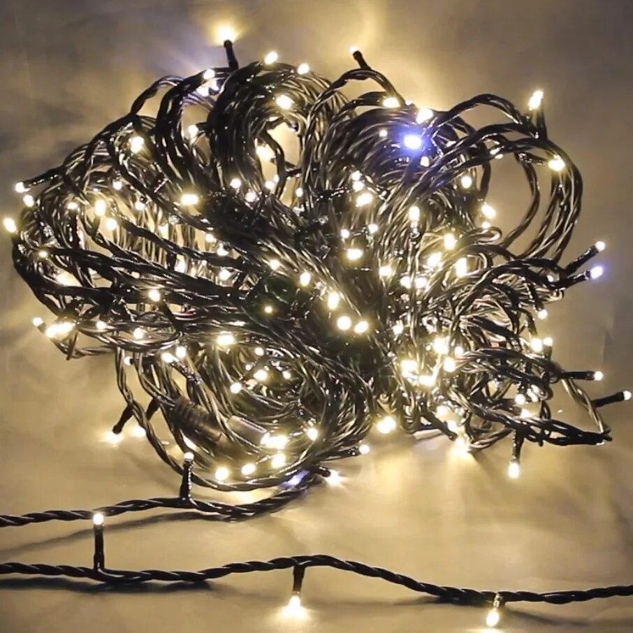 Гирлянда led (200 ламп, цветная), 20 метров. Гирлянда 30 метров. Гирлянду на 30. Гирлянда нить на елке. Электрогирлянда actuel 20 led, 2 м.