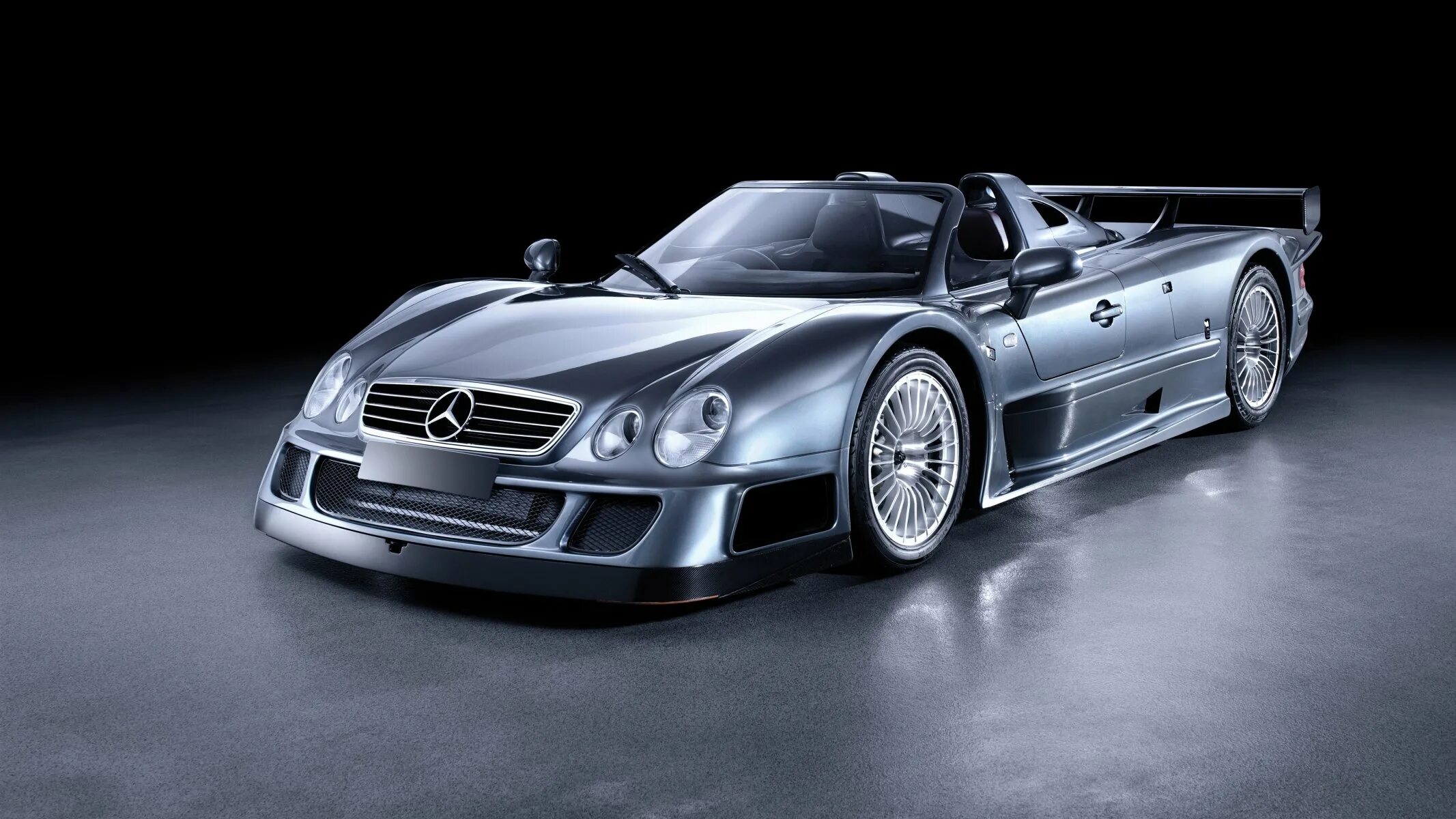 Мерседес быстрая машина. 2002 Mercedes-Benz CLK GTR AMG Roadster. Mercedes-Benz CLK-GTR 1997. Родстер Mercedes-Benz CLK GTR. Mercedes Benz CLK GTR Roadster.