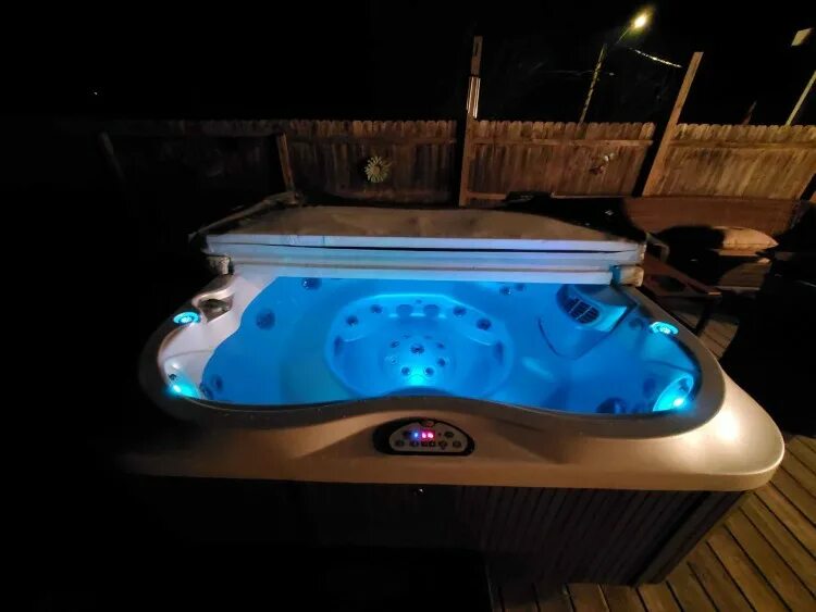 Надувной джакузи с подогревом купить недорого. Jacuzzi j19. Jacuzzi Hiblis 9443146a. Уличный джакузи с подогревом. Бассейн джакузи с подогревом.