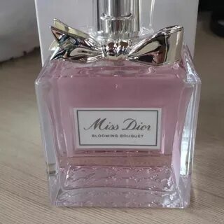 Dior blooming bouquet