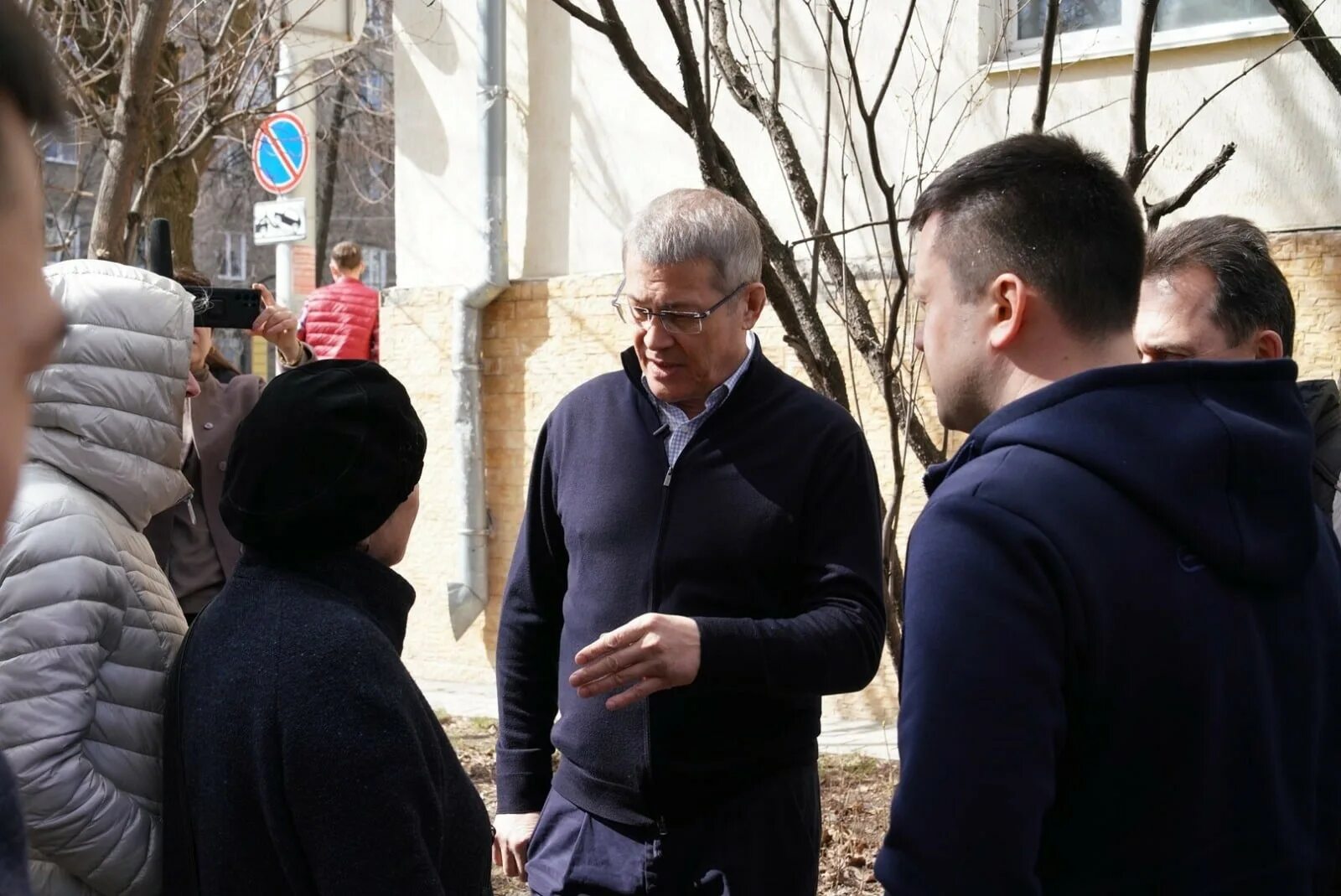 Башкирия против хабирова. Журналист корреспондент радий хабиров. Радий хабиров куштау. Башкирия против хабирова. Хабиров приютово.