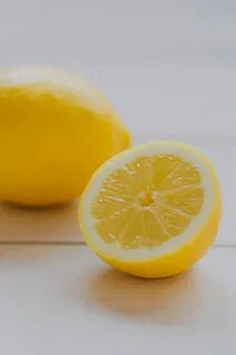 Кислое белый
