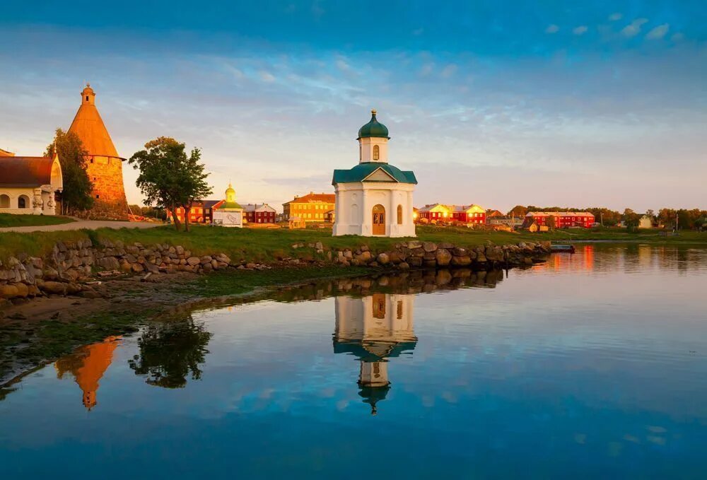 Кижи экскурсия из петрозаводска. Питер и карелия за 2 дня. Памятники петрозаводска столицы карелии. Города побратимы петрозаводска. Туры в петрозаводск из петербурга.