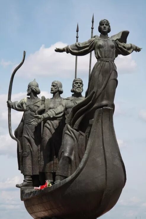 Киев два брата. Рюрик варяжский князь. Два брата из казани группа. Гора три брата туапсинский район. Братья по крови сериал кадры.