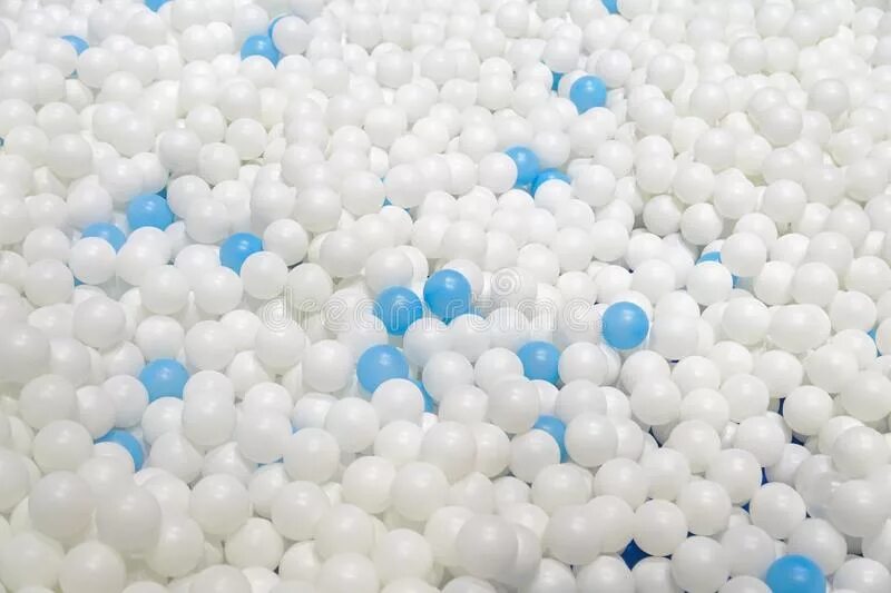 Шарами яма. Яма с шариками. Маленькие белые пластиковые шарики.