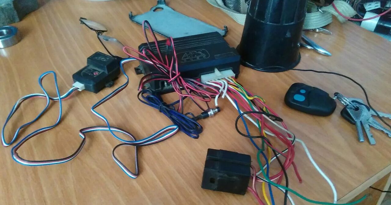Не отключается сигнализация. Aps 2100 переключатель valet. aps 1500 сигнализация. aps 1100. сигнализация aps 2100 кнопка valet.