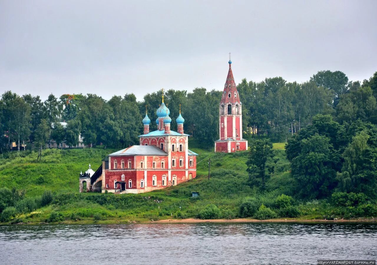 Погода в тутаеве на сегодня. Тутаев левый берег. Леонтьевский мостик Тутаев. Тутаев левый берег набережная. Тутаев Пристань Волга.