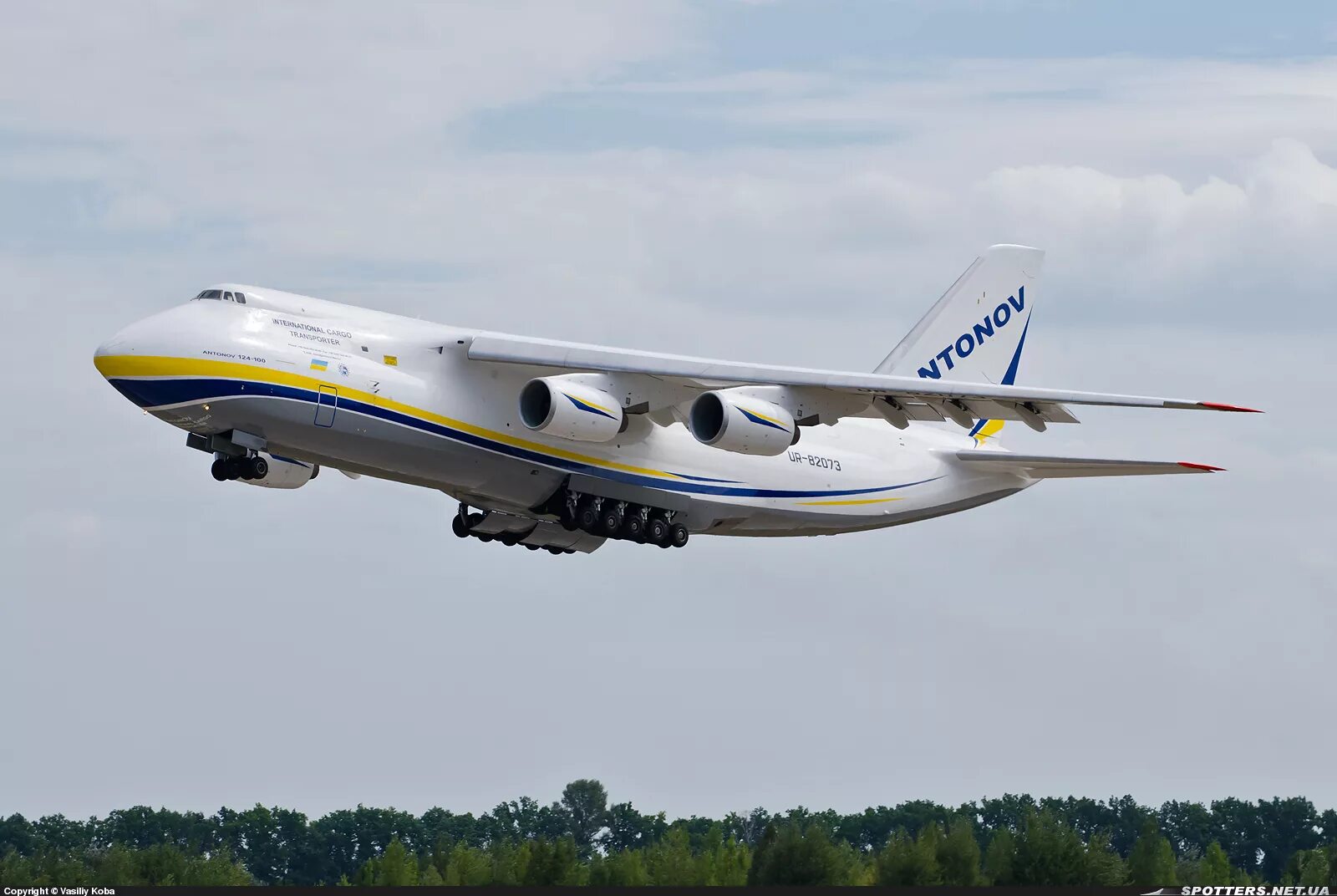 Украинский самолет. АН-124-100 Руслан. Самолет АН 124 100 Руслан. Антонов АН-124-100 Руслан. АН-124 Руслан Украина.