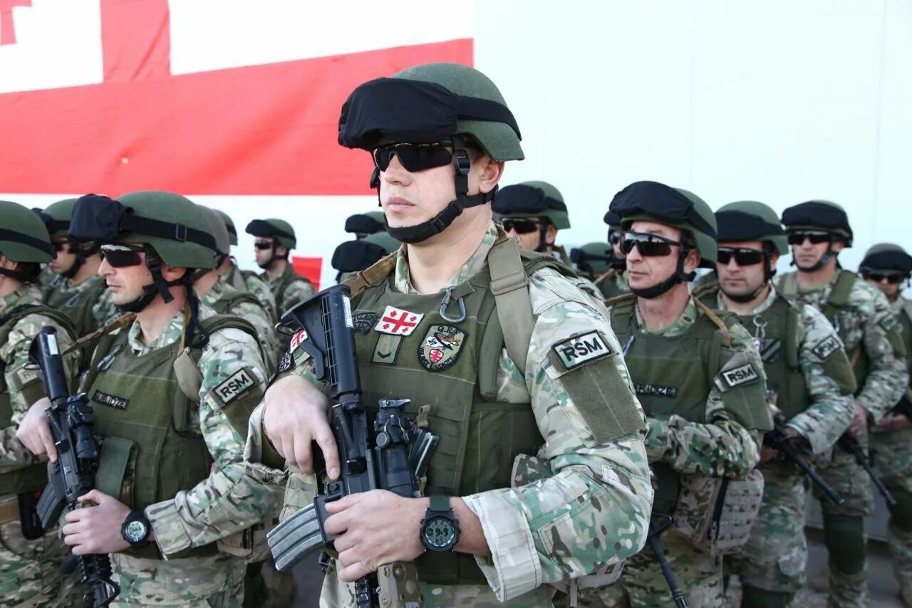 Грузия сирия. Грузинские войска. Вооруженные силы Грузии. Грузинская армия. Грузинская Военная форма.
