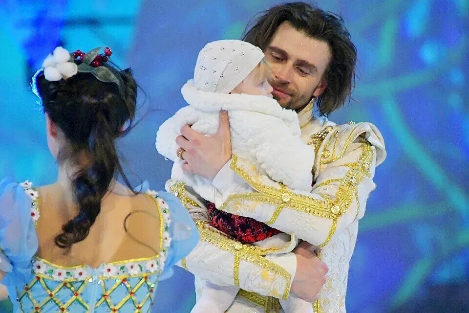 Петр Чернышев потихоньку покидает ледовые шоу: у него появилась достойная замена