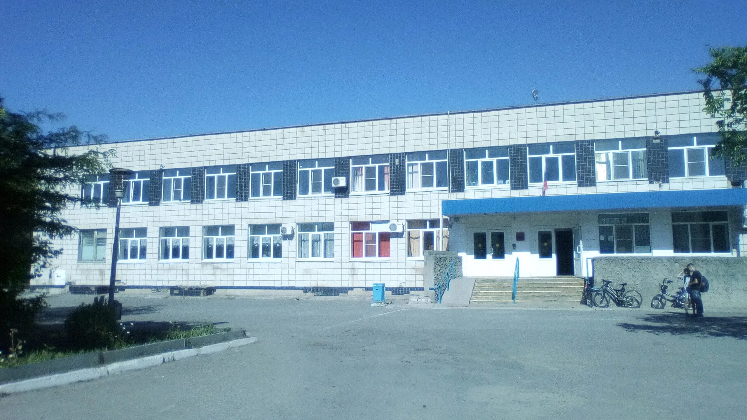 Школа 77 волгоград кировский. Школа 6 волгоград. Новая школа 77 в кировском районе волгограда. Школа в кировском районе волгоград. Школа в кировском районе волгоград.