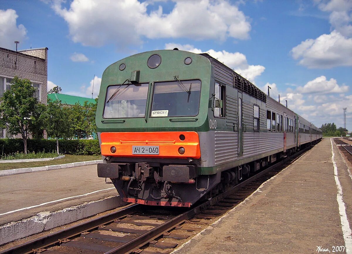 Поезд тараз. Дизель автомотриса ач2. Тепловоз ач2. Ач2 и апч2. Локомотив ач2.