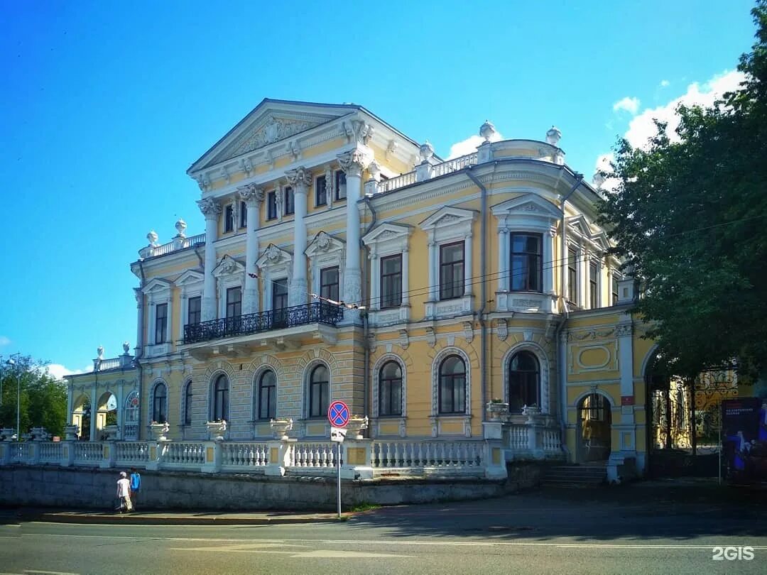 Сайт пермского музея. Пермский краеведческий музей. Пермь Монастырская улица 11 Пермский краеведческий музей. Пермский краеведческий музей дом Мешкова. Областной краеведческий музей Пермь.