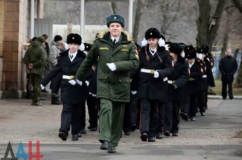 Обучался в кадетском корпусе в