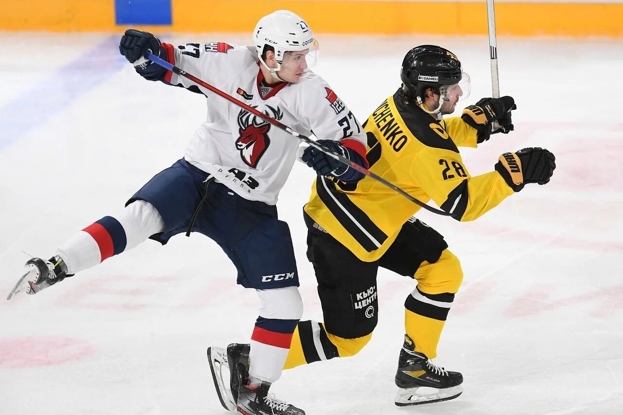 Северсталь состав 2018. Хоккей северсталь нефтехимик. Хоккейная команда северсталь череповец. Торпедо (хоккейный клуб, нижний новгород). Матч ска северсталь.