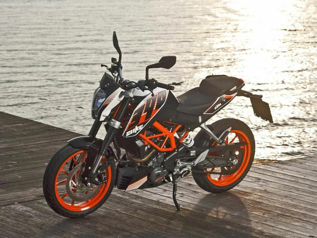 Мотоцикл КТМ 390 Duke. KTM Duke 390 2014. КТМ Дюк 400.