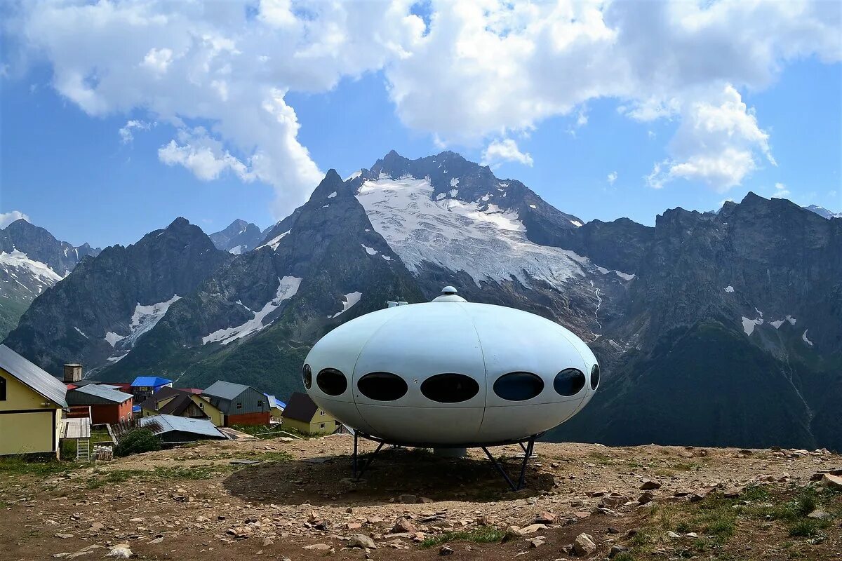 гостиница стелла домбай. гоначхир домбай. гостиница летающая тарелка домбай. гостиничный комплекс гранд домбай. таулу 2* домбай.