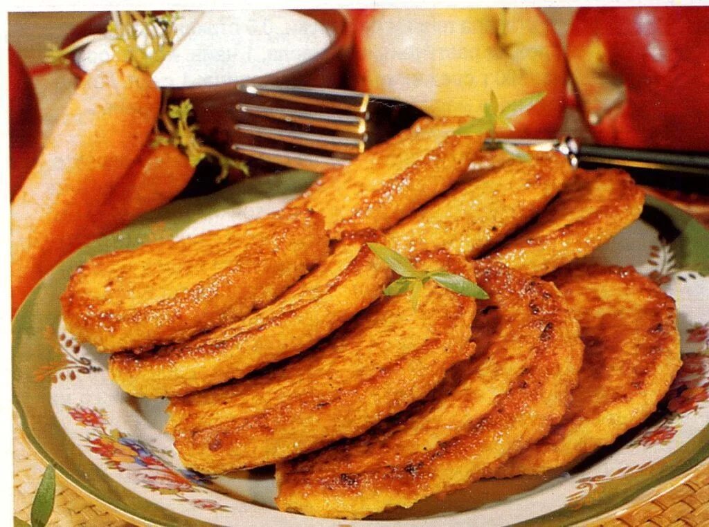 морковные оладьи. оладьи из моркови. оладушки с морковкой. оладьи из цуккини. оладушки с морковкой.