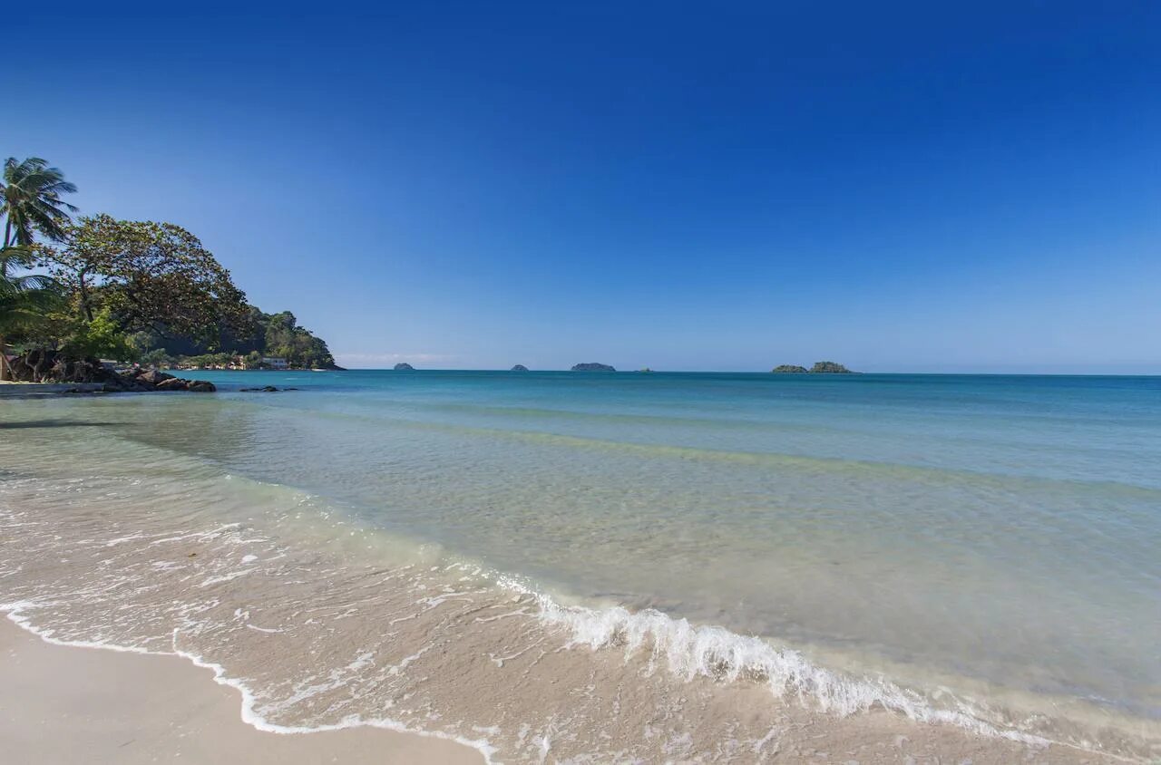 Aiyapura resort & spa 4. Dewa koh chang 4. Чанг (остров). The dewa koh chang. The dewa chang.